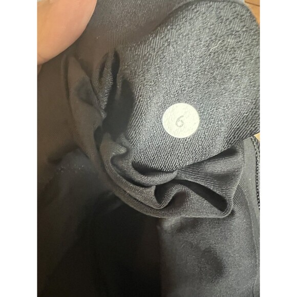 Lululemon Women’s Vent It Out Crop Leggings Size 6 Black Yoga Workout Sheer Leg - Picture 5 of 6